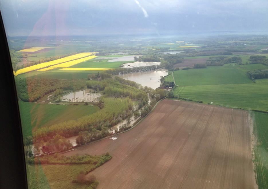 Crue de l'Armançon, en mai 2013, à Brienon sur Armançon et Mont Saint Sulpice, dans l'Yonne